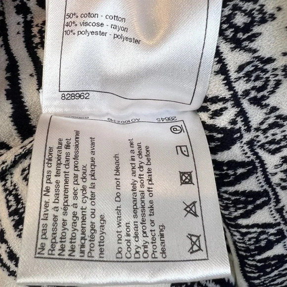 Authentic Chanel RTW 2019 Collection Navy White Midi Dress $5995 - Picture 15 of 17